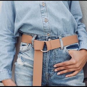 B-low the belt Mia Belt Tan